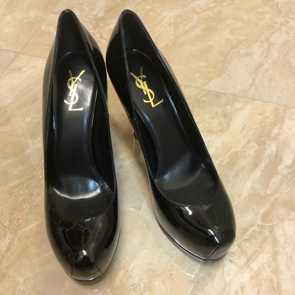 YSL tribute pump size 39 (just like new)